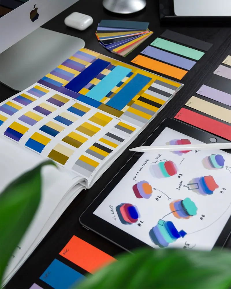 Conception de la maquette visuelle et de l'identité graphique du site